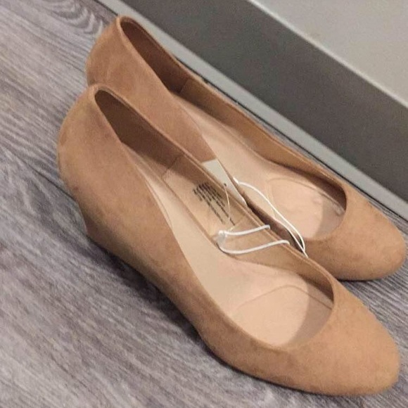 Woman’s heels size 12 - Picture 1 of 4